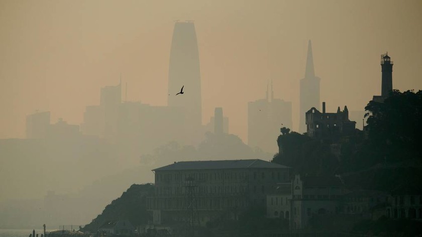 ΧΑΟΣ: Συναγερμός στο Σαν Φρανσίσκο από τους δηλητηριώδεις καπνούς της πυρκαγιάς στην Καλιφόρνια