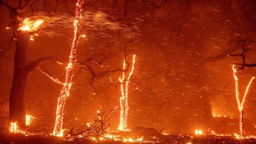 Χωρίς τέλος η φρίκη στην Καλιφόρνια: Μετά τις φονικές πυρκαγιές, πλημμύρες και κατολισθήσεις (vids)