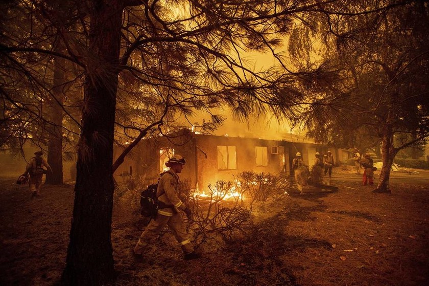 Χωρίς τέλος η φρίκη στην Καλιφόρνια: Μετά τις φονικές πυρκαγιές, πλημμύρες και κατολισθήσεις (vids)