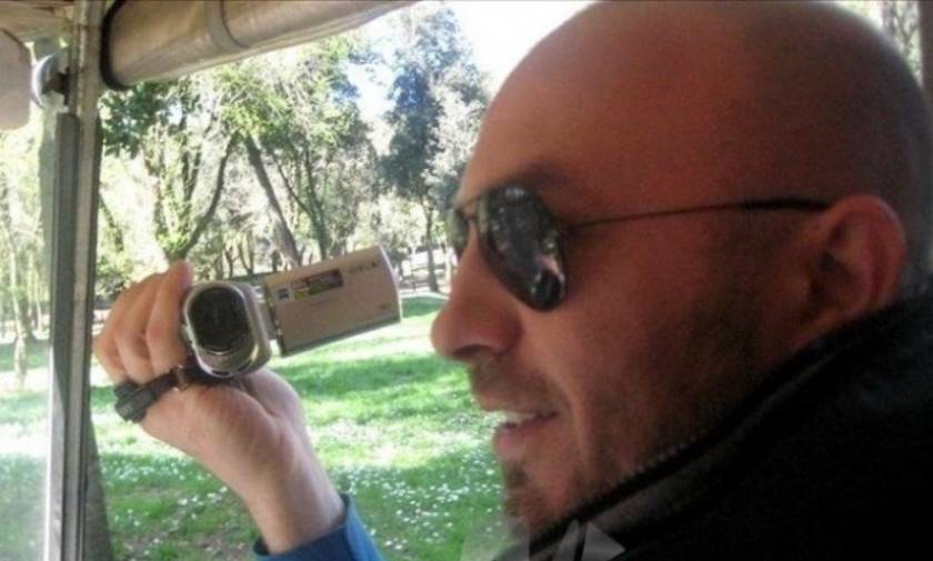 Θρήνος στην Πάτρα: Πατέρας δύο ανηλίκων ο διασώστης του ΕΚΑΒ που σκοτώθηκε μετά τη βάρδιά του (pics)