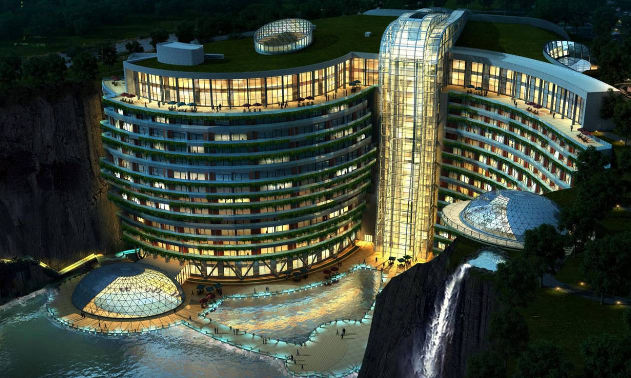 Εντυπωσιακό: Αυτό είναι το πρώτο ξενοδοχείο του κόσμου χτισμένο σε λατομείο (vid)