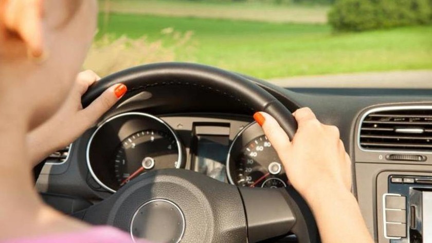 Δίπλωμα οδήγησης: Πότε θα πιάνουν τιμόνι οι οδηγοί - Ανατροπή στο σύστημα των εξετάσεων