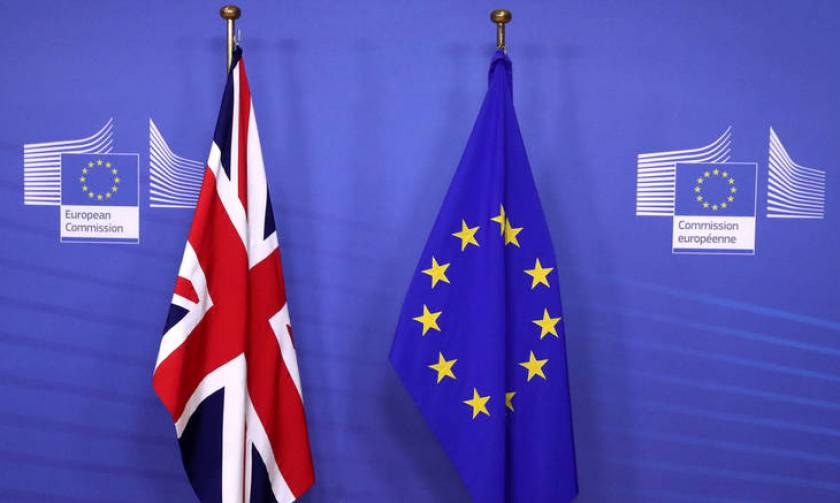 «Κλείδωσε» η συμφωνία για τις σχέσεις ΕΕ-Βρετανίας μετά το Brexit