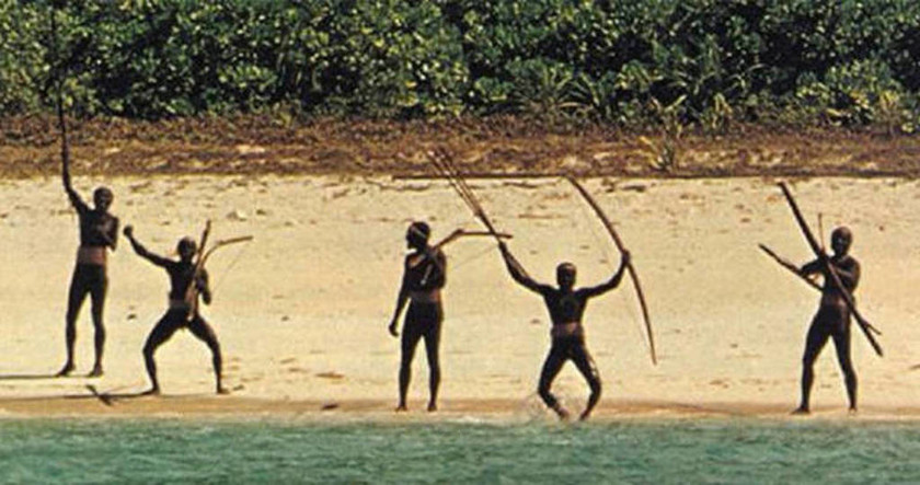 Sentinelese: Η μυστηριώδης άγρια φυλή που σκότωσε τον Αμερικανό ιεραπόστολο (pics)