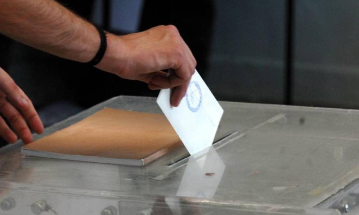 Δημοσκόπηση βάζει «φωτιά» στο πολιτικό σκηνικό: Μονοψήφια η διαφορά ΣΥΡΙΖΑ - ΝΔ