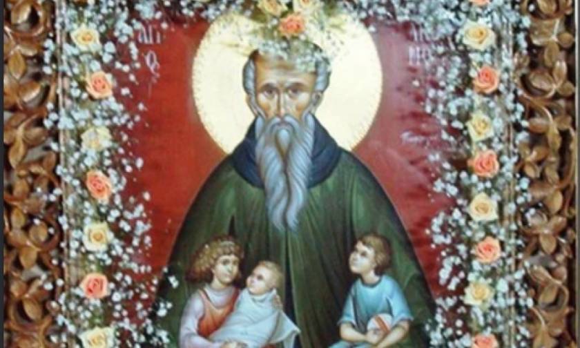 O Άγιος Στυλιανός της αγκαλιάς που χαρίζει και «στεργιώνει» τα παιδιά!