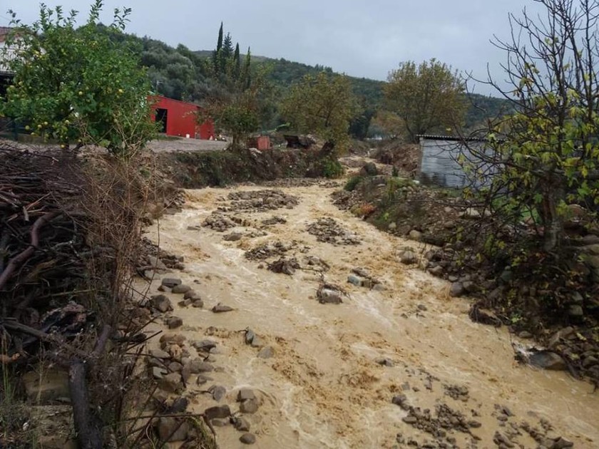 Καιρός: Σαρώνει την Ελλάδα η Πηνελόπη – Αποκλεισμένα έξι χωριά στα Άγραφα 