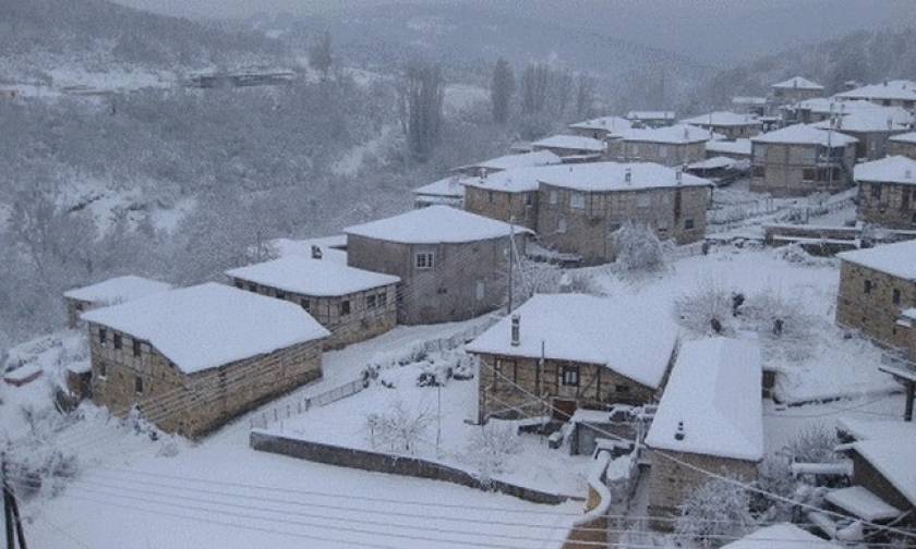 Καιρός ΤΩΡΑ: Άρχισαν οι χιονοπτώσεις στα ορεινά - Δείτε ζωντανά που χιονίζει (Live cameras)