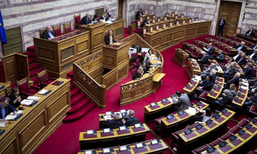 Κοινωνικό μέρισμα: Κατατέθηκε στη Βουλή η τροπολογία - Τι θα ανακοινώσει ο Τσίπρας