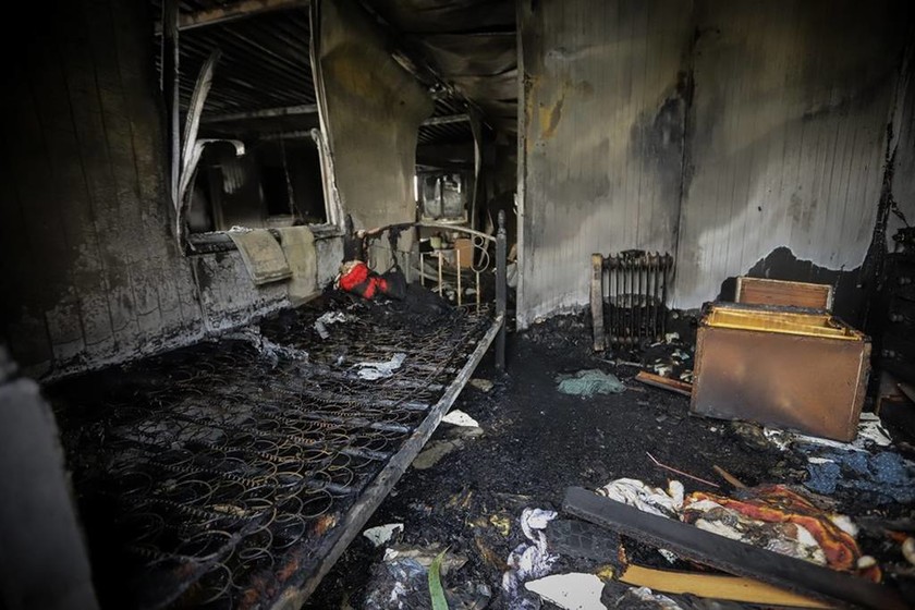 Τραγωδία: Ένας νεκρός από φωτιά κοντά στο στρατόπεδο Καποτά (pics+vid)