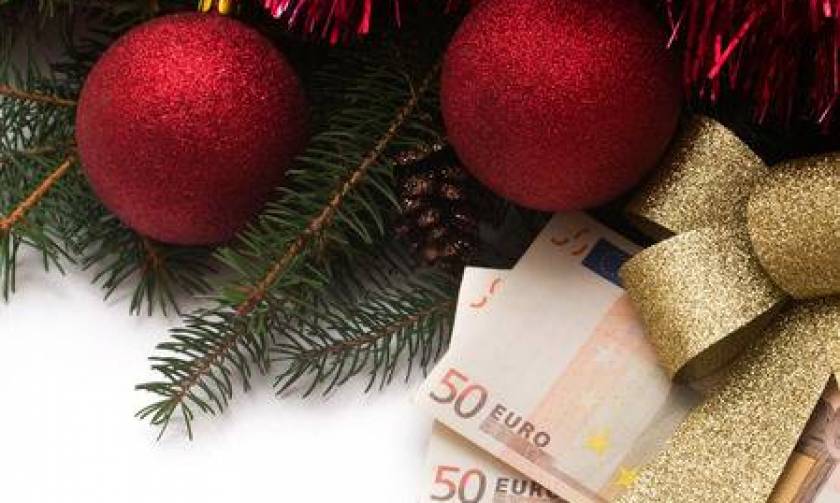 Συντάξεις - επιδόματα: Ποιοι θα πάρουν χρήματα πριν τα Χριστούγεννα