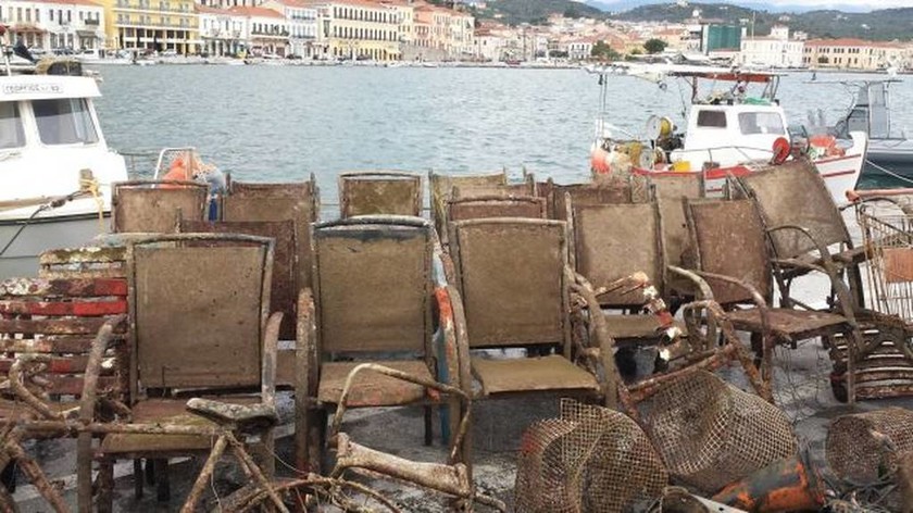 Λακωνία: Όσοι ήταν στο λιμάνι του Γυθείου το Σάββατο δεν θα ξεχάσουν ποτέ αυτές τις εικόνες (pics)