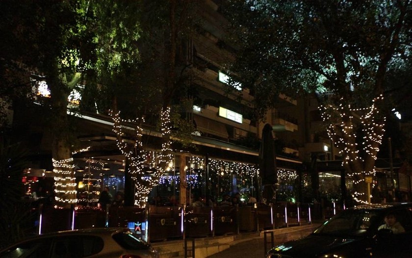 Η Αθήνα έβαλε τα γιορτινά της και μετρά αντίστροφα για τα Χριστούγεννα (Pics)