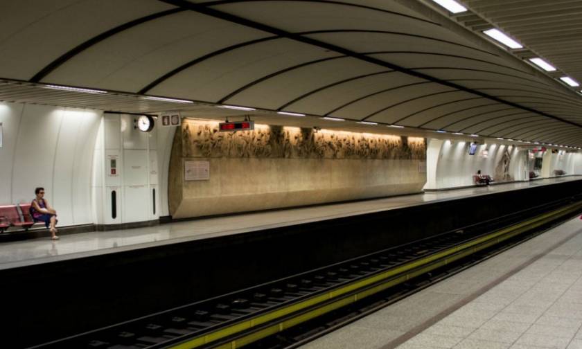 Ανδρας έπεσε στις ράγες του Μετρό - Έκλεισαν οι σταθμοί Ευαγγελισμός και Μέγαρο Μουσικής