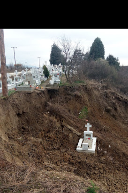 Ορεστιάδα: Καταγγελίες για το νεκροταφείο στο Ορμένιο - Κίνδυνος να βγουν οι σοροί στον… αέρα (pics)