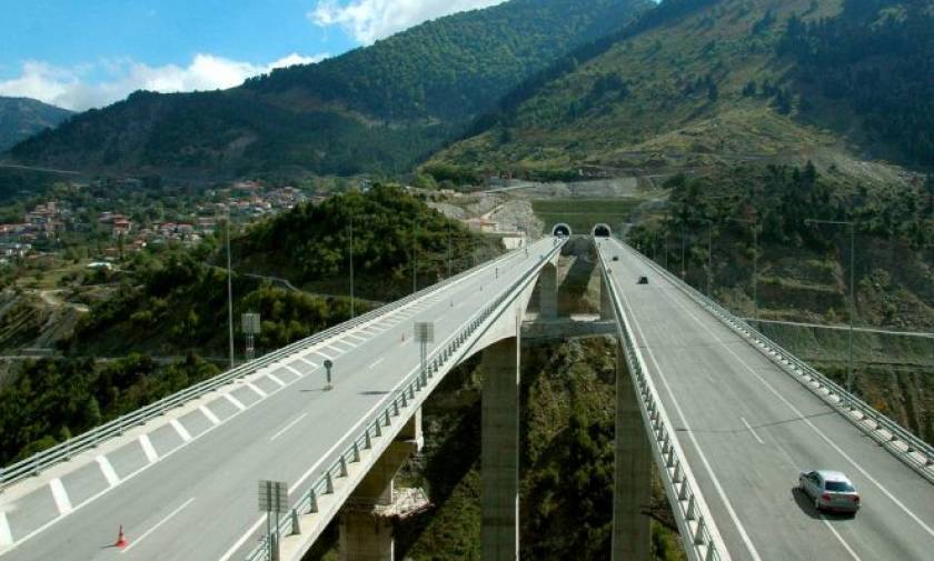 Τραγωδία: Άντρας πήδηξε από γέφυρα της Εγνατίας κοντά στην Καλαμπάκα