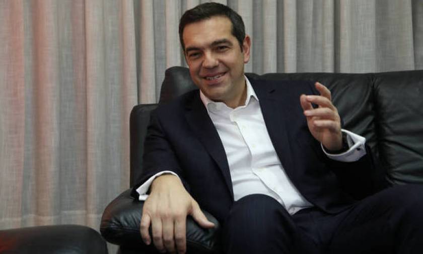 Tsipras meets mayor of Kalymnos during visit to the island