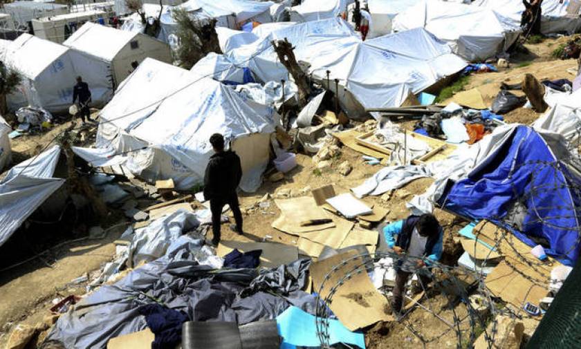 Ministry aims to reduce Moria hotspot population to under 4,000 by Christmas, sources say