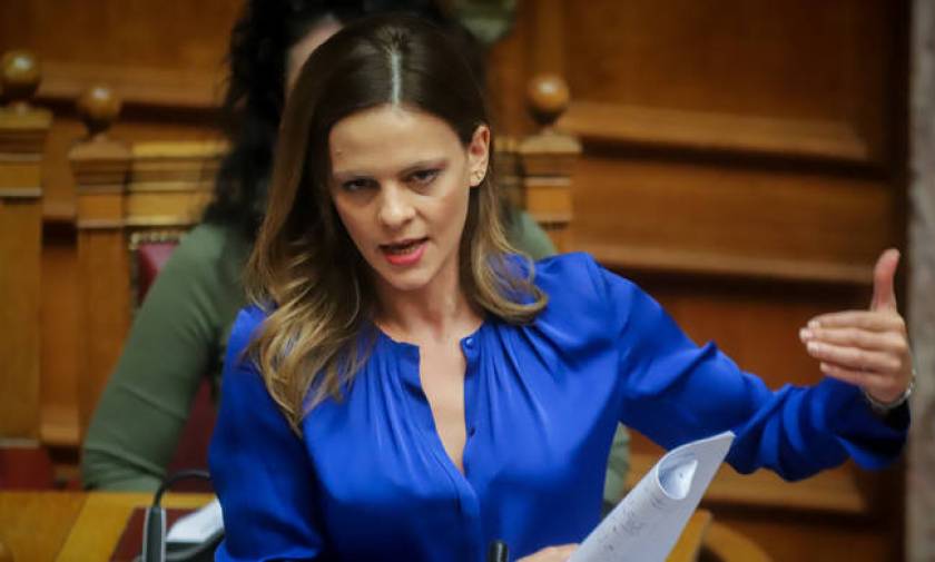 The cycle of memoranda closes definetely, Labour Min Achtsioglou says