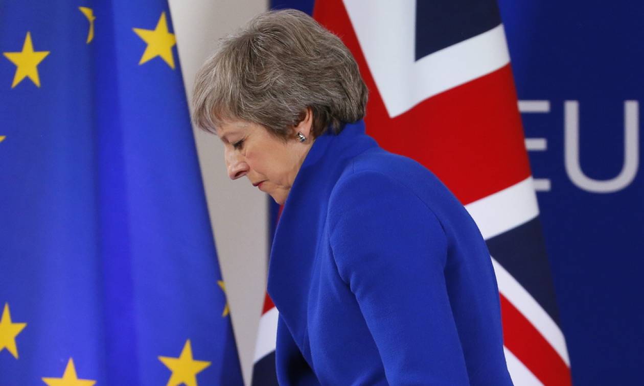 Brexit: Στις Βρυξέλλες αναζητά η Μέι λύσεις που... «δεν διαπραγματεύονται»