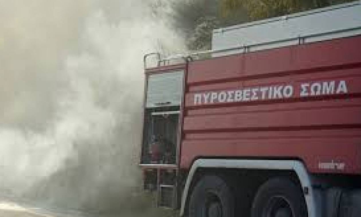 Συναγερμός στo Ηράκλειο: Φωτιά σε διαμέρισμα - Στο νοσοκομείο η ένοικος
