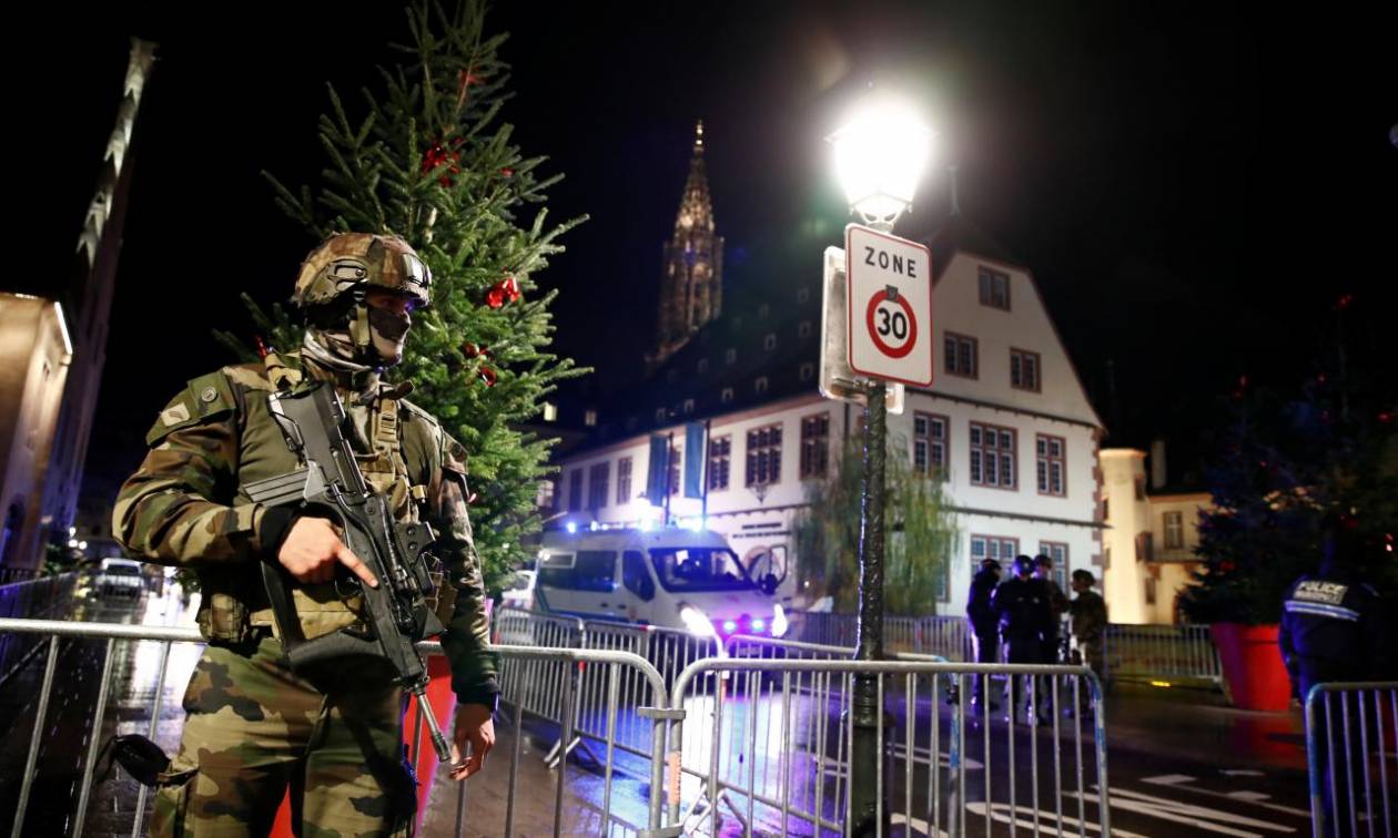 Επίθεση Στρασβούργο: Η αστυνομία ανταλλάσσει πυρά με το δράστη - Σύγχυση με τον αριθμό των νεκρών