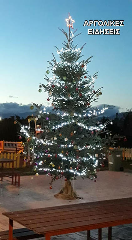 Άργος: Έκλεψαν τον στολισμό από το χριστουγεννιάτικο δέντρο