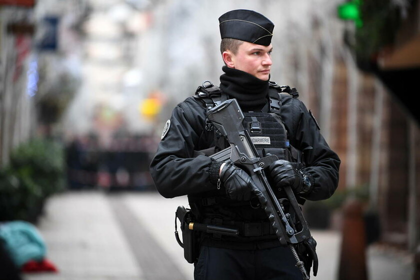 Επίθεση Στρασβούργο: Ανθρωποκυνηγητό για τη σύλληψη του δράστη και των δύο αδελφών του (Pics+Vids)