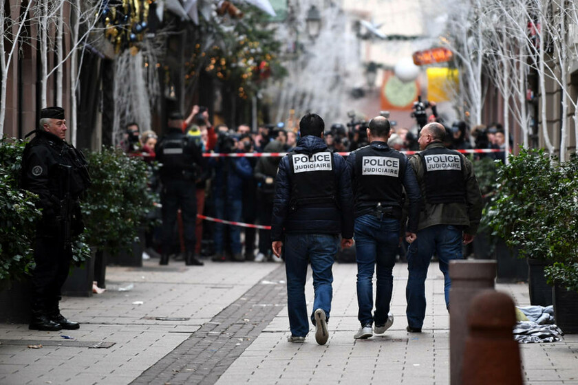 Συναγερμός στην Ευρώπη: Πού ψάχνουν οι αρχές τον μακελάρη του Στρασβούργου 