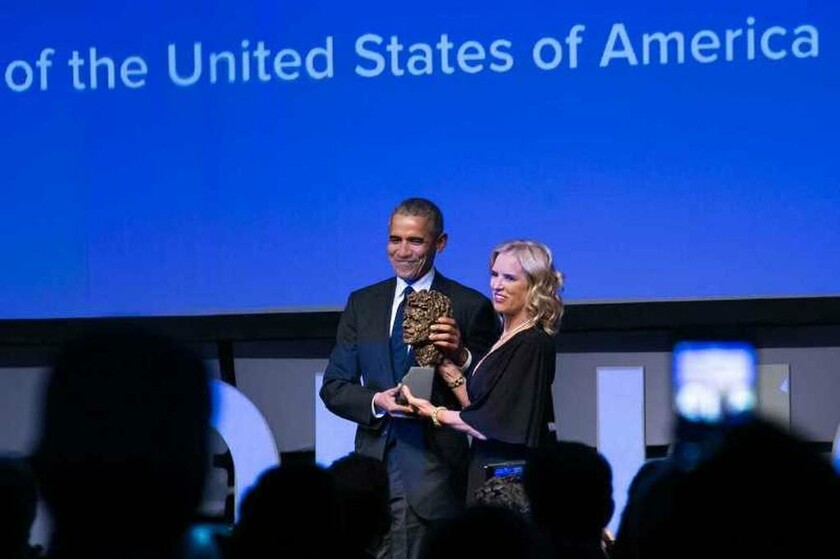 Συνάντηση Ομπάμα – Μαριάννας Βαρδινογιάννη στα βραβεία του Ιδρύματος Κένεντι (pics)