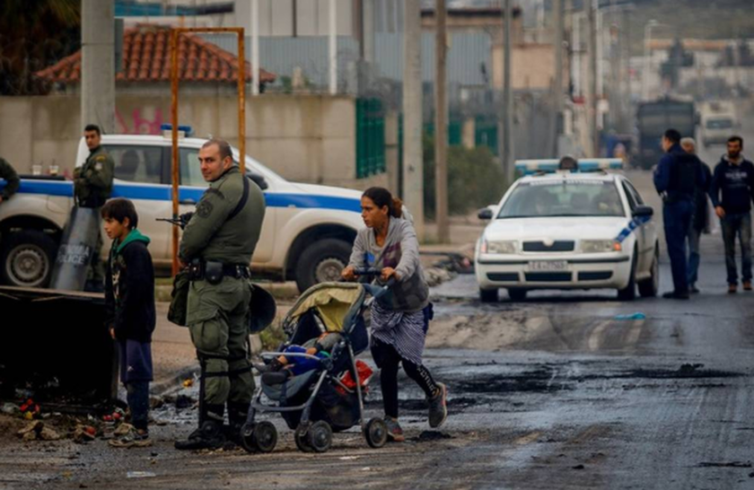 Ένταση στον Ασπρόπυργο: Επεισόδια μεταξύ Ρομά και αστυνομικών