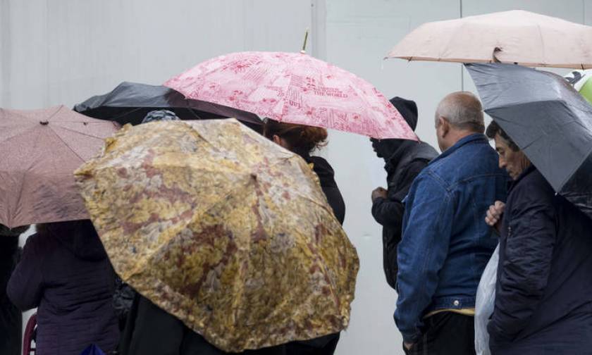 Καιρός: Πάρτε ομπρέλα - Πού θα βρέξει το Σάββατο