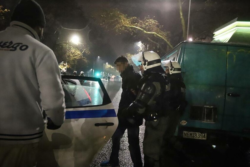Θεσσαλονίκη: 49 προσαγωγές, μία σύλληψη και δύο αστυνομικοί τραυματίες από τα επεισόδια