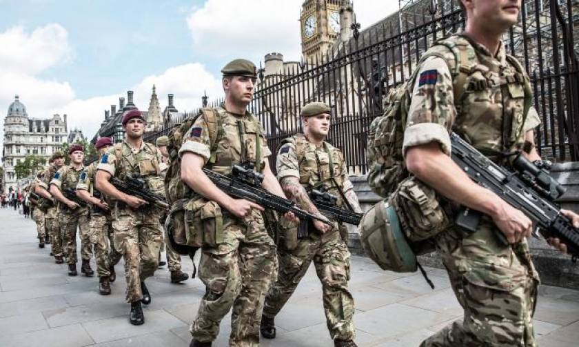 Brexit: Φοβούνται το «χάος» στη Βρετανία - Σε ετοιμότητα 3.500 στρατιωτικοί