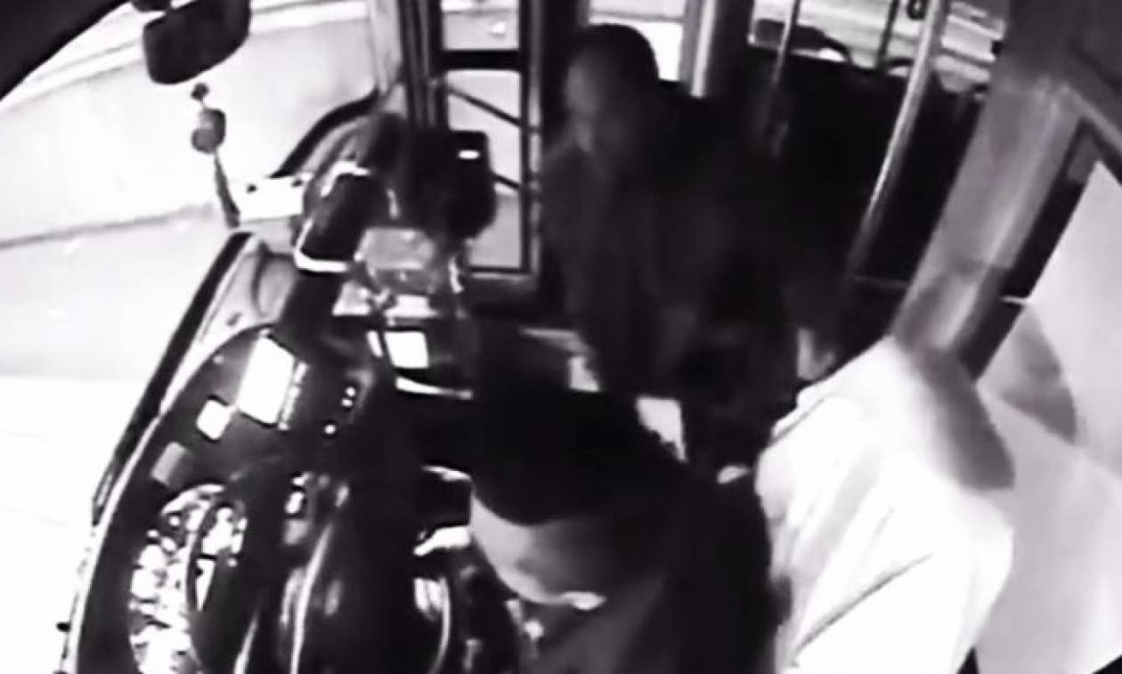 Ο απίστευτος λόγος που επιβάτης επιτέθηκε σε οδηγό λεωφορείου (vid)