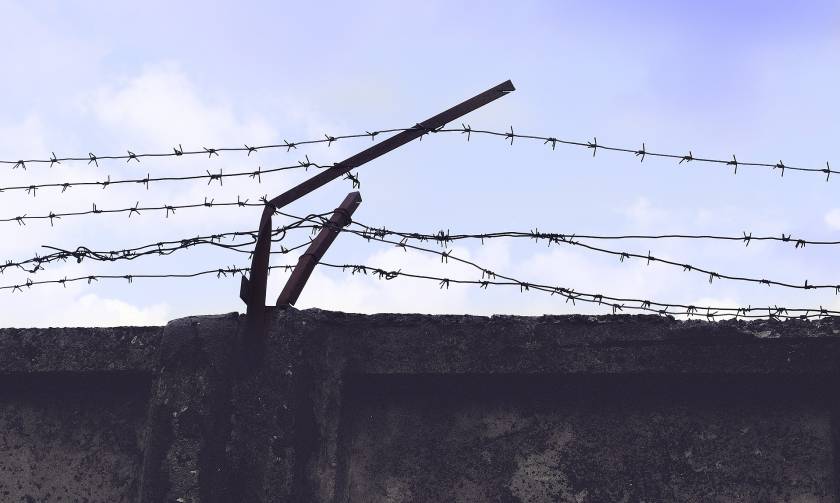Φυλακή - εξορία για τους ξένους εγκληματίες: Ποια ευρωπαϊκή χώρα θα την εφαρμόσει