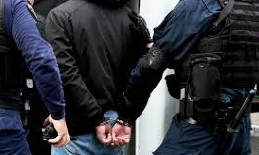 Άρτα: Συλλήψεις για διακίνηση ναρκωτικών