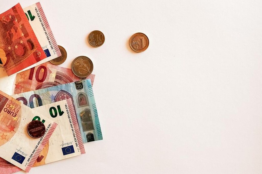 Επίδομα στέγασης: Δείτε πώς θα εισπράξετε έως 210 ευρώ το μήνα