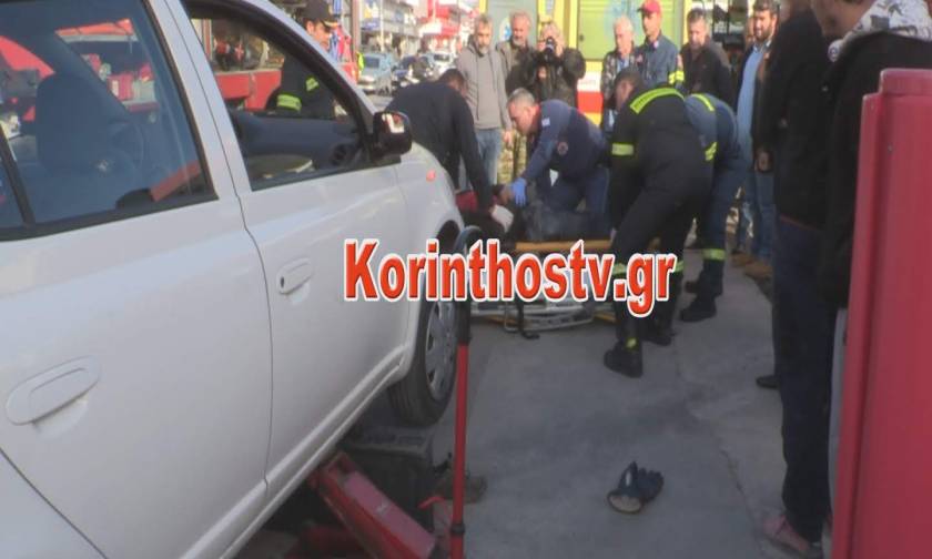 Κόρινθος: Σοβαρό τροχαίο με μοτοσικλετιστή - «Σφηνώθηκε» κάτω από αυτοκίνητο