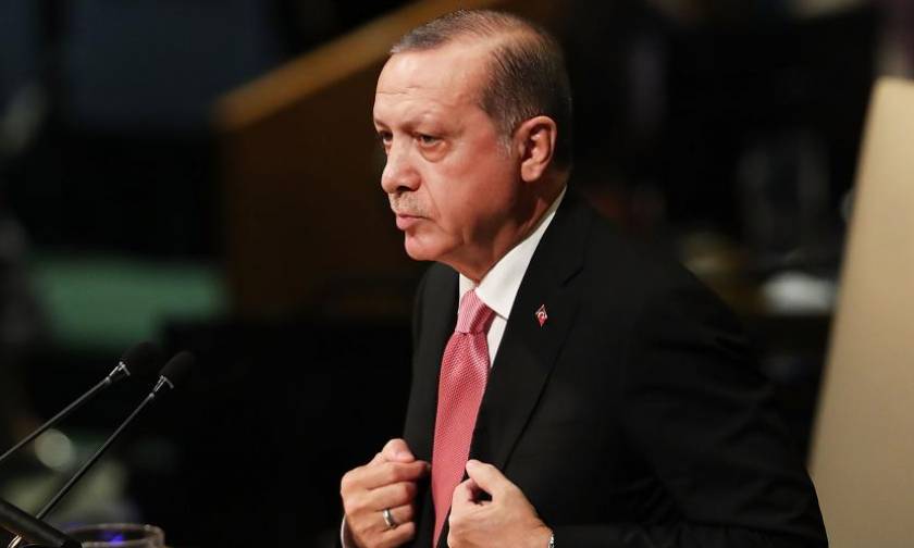 Τουρκία: Απαγόρευση εξόδου από τη χώρα στους ηθοποιούς που προσέβαλαν τον Ερντογάν