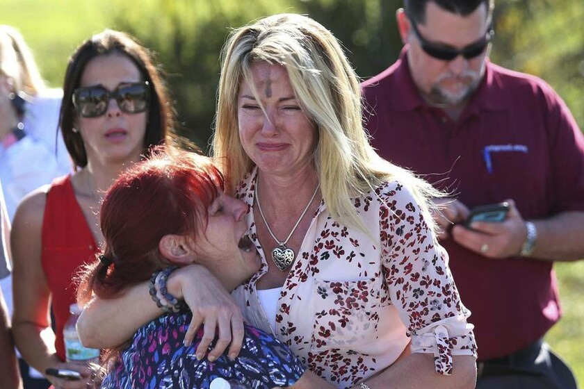 14 Φεβρουαρίου - ΗΠΑ (Φλόριντα): 17 νεκροί από πυροβολισμούς στο λύκειο Μάρτζορι Στόουνμαν Ντάγκλας στην Πάρκλαντ