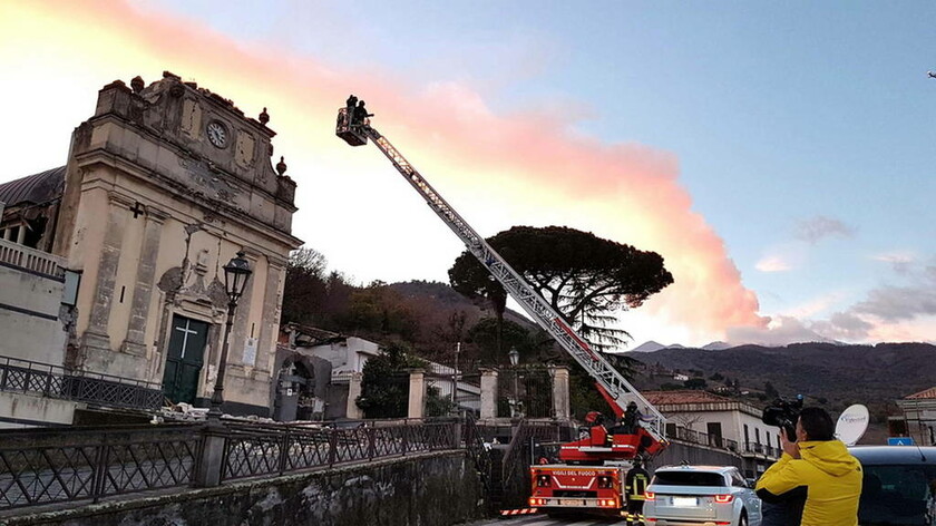 Ιταλία: Μειώνεται η δραστηριότητα της Αίτνας - Αισιοδοξία στους κατοίκους της Κατάνης (pics)