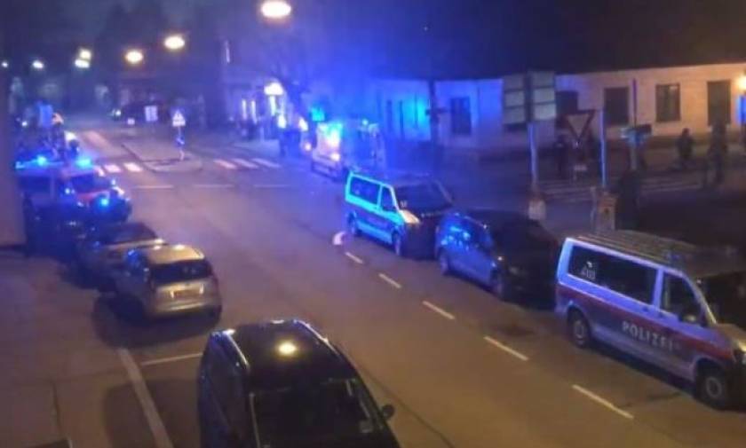 Αιματηρή επίθεση σε εκκλησία στην Βιέννη: Τουλάχιστον 5 τραυματίες (pics)