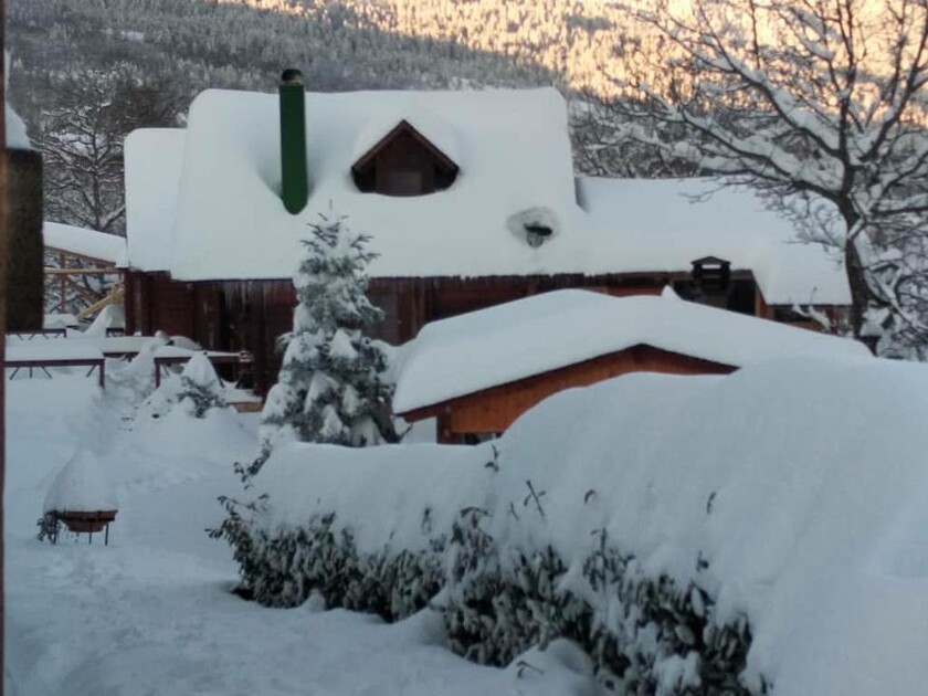 Καιρός: Σε επιφυλακή η Φθιώτιδα - Πολλά χωριά είναι αποκλεισμένα από το χιόνι (pics+vid)