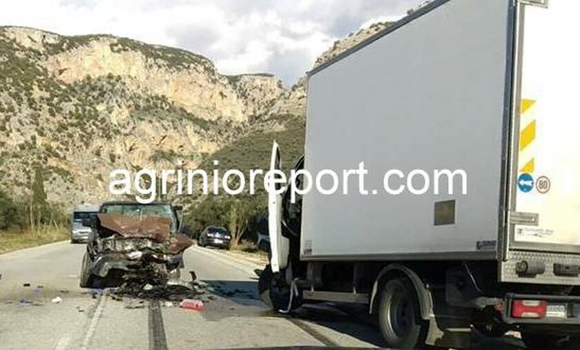 Αγρίνιο: Τροχαίο ατύχημα με σοβαρό τραυματισμό (pics)