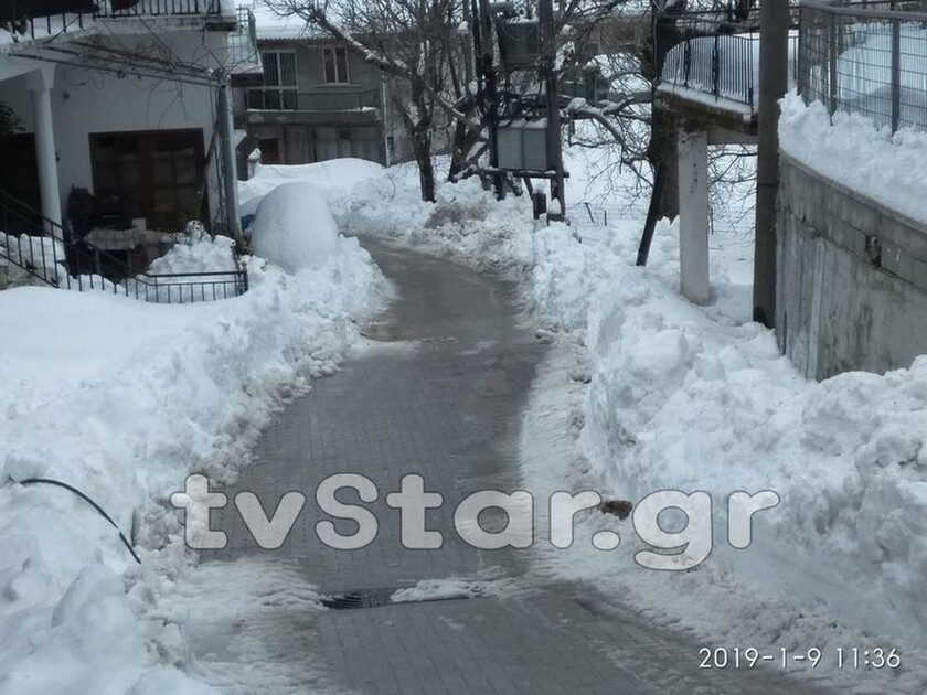 Εφιαλτικές στιγμές για 72χρονο: Πέθανε αβοήθητος σε χωριό αποκλεισμένο από τα χιόνια (Pics)