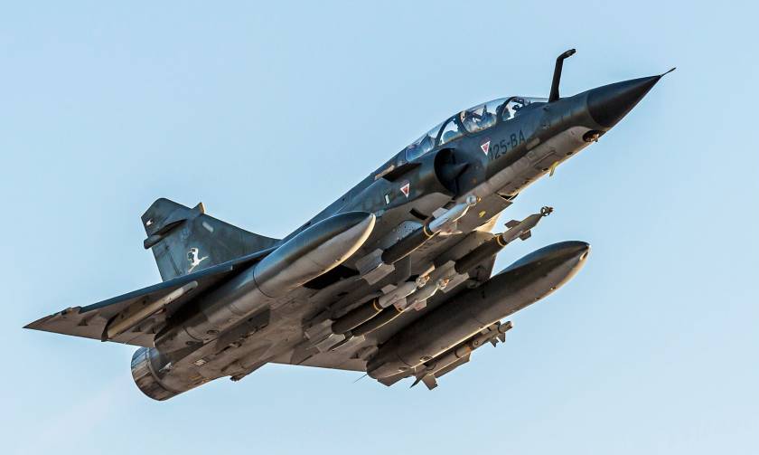 Συναγερμός στη Γαλλία: Εξαφανίστηκε από τα ραντάρ ένα Mirage 2000
