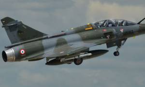 Γαλλία: Βρέθηκαν συντρίμμια του Mirage 2000-D που χάθηκε από τα ραντάρ