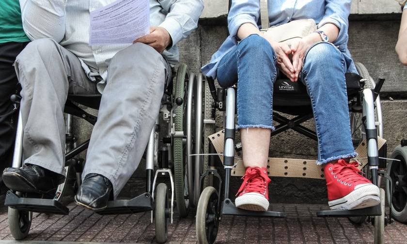 ΟΠΕΚΑ αναπηρικά επιδόματα: Δείτε τις ημερομηνίες πληρωμής
