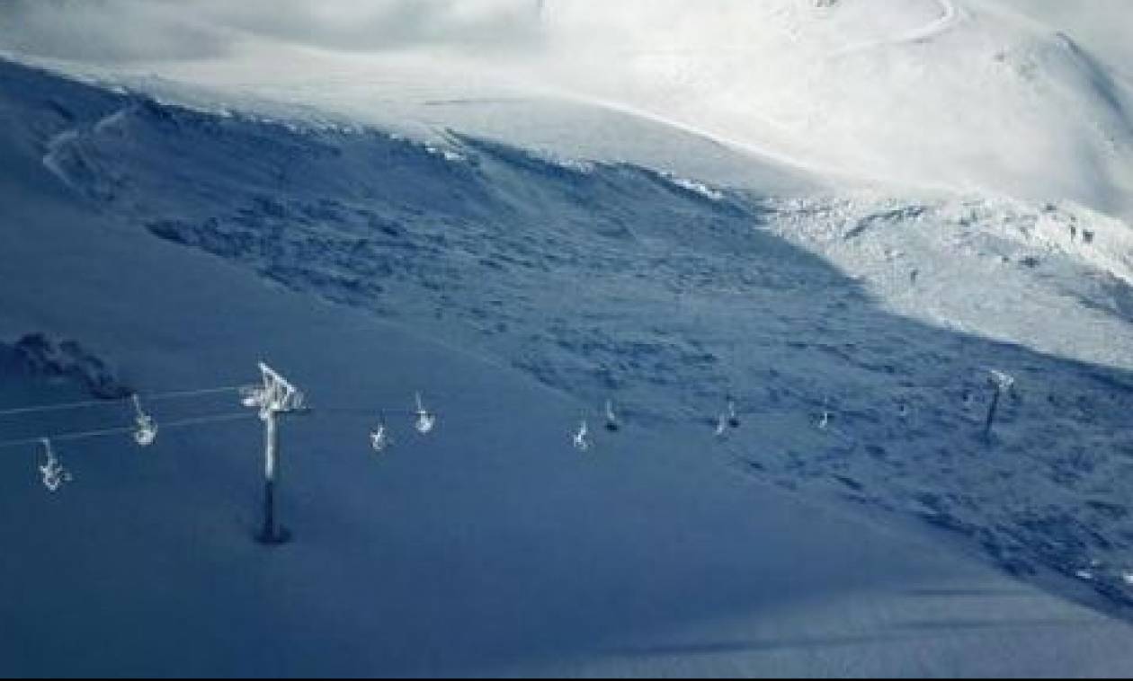 Xιονοστιβάδα - γίγας «εξαφάνισε» το χιονοδρομικό κέντρο Καλαβρύτων (pics)